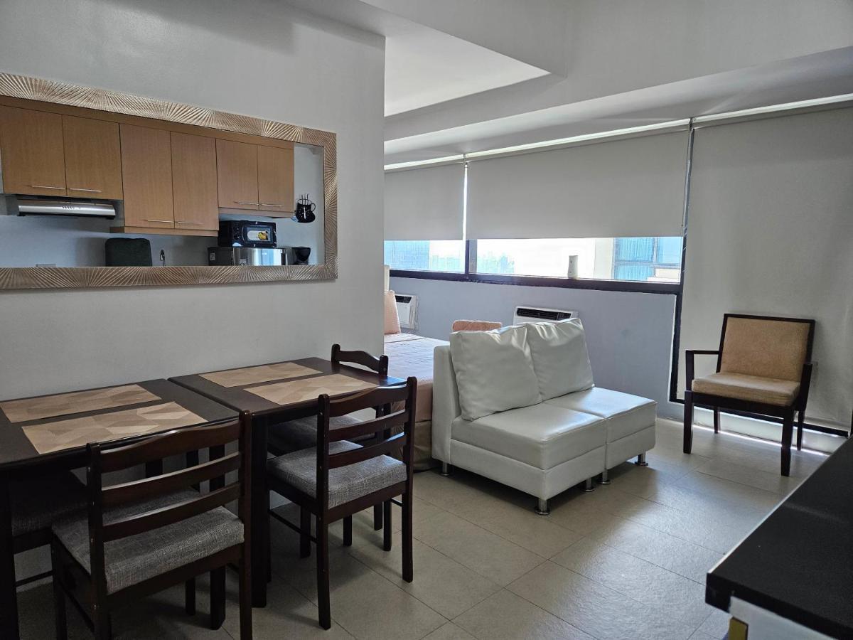 Spacious Studios Mandaluyong Exterior photo