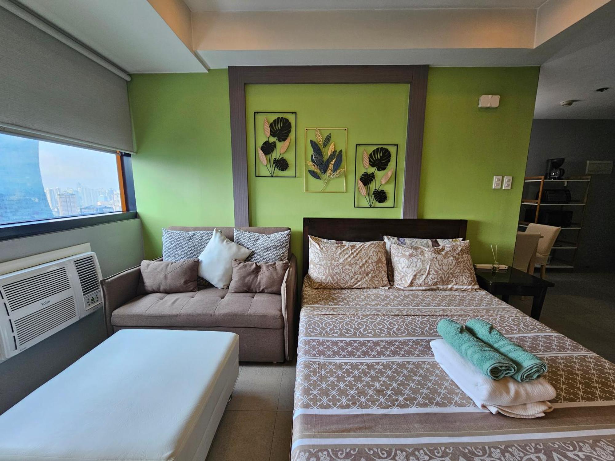 Spacious Studios Mandaluyong Exterior photo
