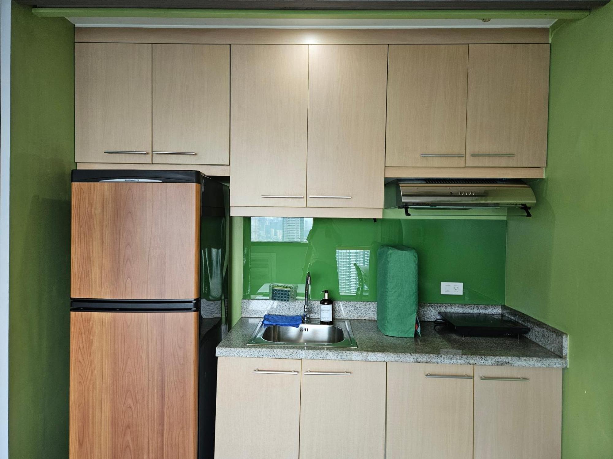 Spacious Studios Mandaluyong Exterior photo